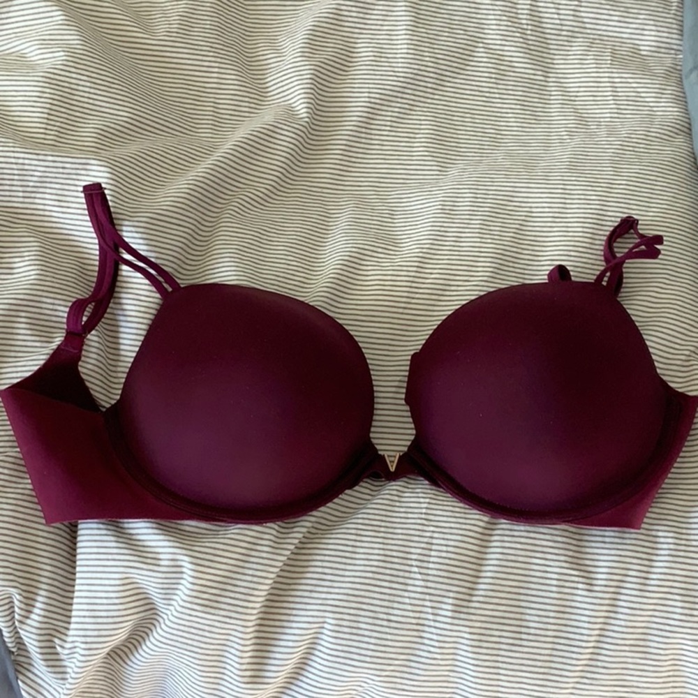 34 DD Push up deep v VS Bra